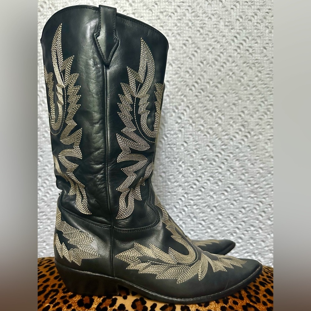 Donald J Pliner Italian Made Cowboy Boots Black w/ white stitching SZ 36.5